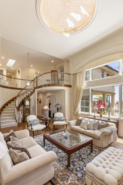 617 Gage Drive, San Diego CA: https://media.crmls.org/mediaz/99594a1d-3312-4d1c-8357-f071fbd8bd4f.jpg