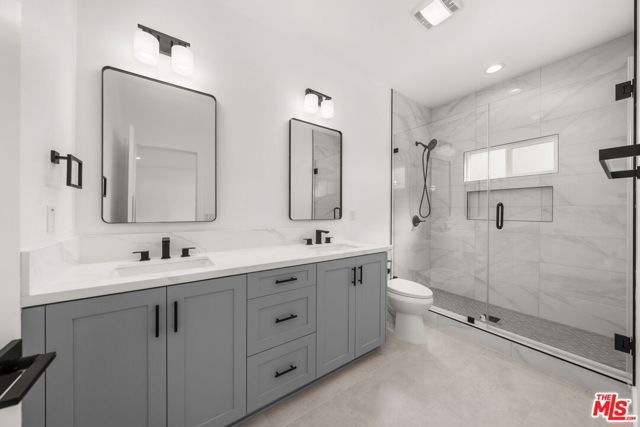 20280 Newton Street, Corona CA: https://media.crmls.org/mediaz/995a1b3c-a05e-4bce-8dd1-63480f230726.jpg