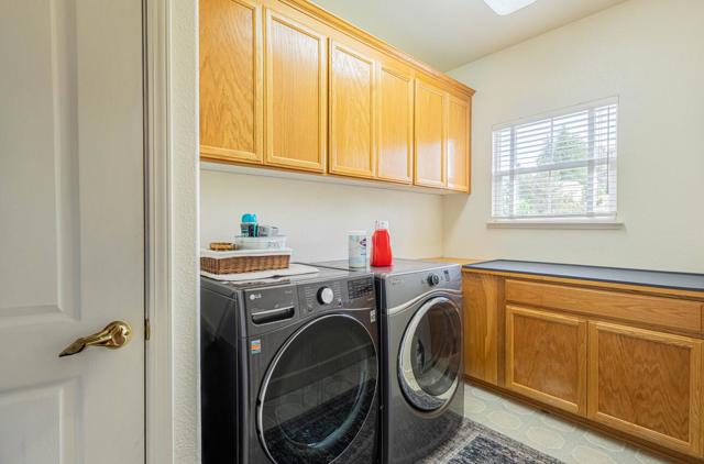 17403 Avenida Los Altos, Salinas CA: https://media.crmls.org/mediaz/995a1ceb-439e-47f6-81c6-f11b7cf66c74.jpg