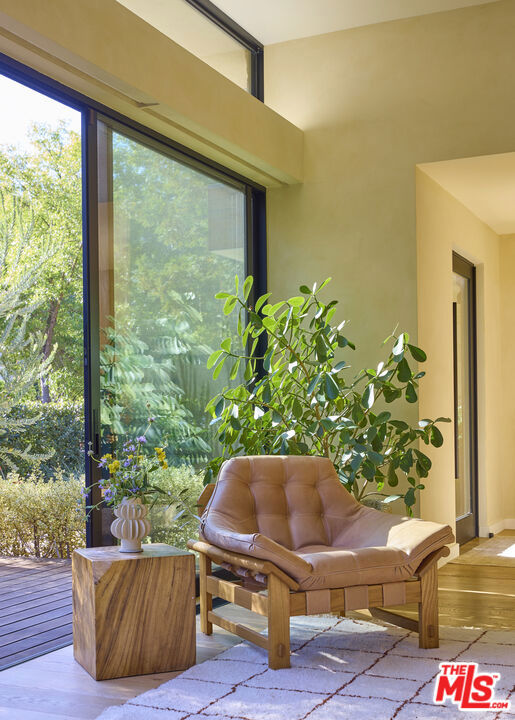 1418 Bonnell Drive, Topanga CA: https://media.crmls.org/mediaz/995b3c2c-7a19-46bb-bf73-884c97b88dfe.jpg