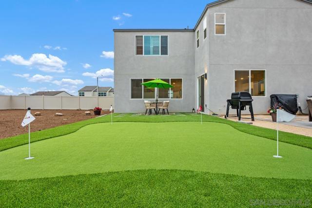 35505 Orchard Trails, Fallbrook CA: https://media.crmls.org/mediaz/995b47d4-0d98-4032-9123-cd5297c08875.jpg