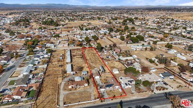 4631 W Avenue M8, Lancaster CA: https://media.crmls.org/mediaz/995bef36-12be-4b4b-9da8-a2617713647c.jpg