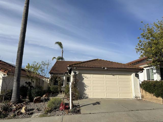 15852 Caminito Cercado, San Diego CA: https://media.crmls.org/mediaz/995bfb37-9c2f-4bd9-a783-14532f252597.jpg