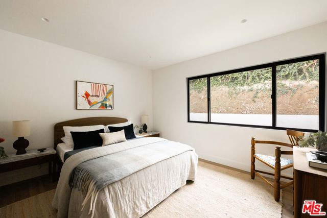 3546 Weslin Avenue, Sherman Oaks CA: https://media.crmls.org/mediaz/995c3588-2c19-4d3e-b5d7-bca458cc15ec.jpg