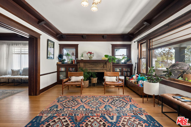 1421 Edgecliffe Drive, Los Angeles CA: https://media.crmls.org/mediaz/995d86e1-85c3-4c40-8b7a-78c45b89f59b.jpg