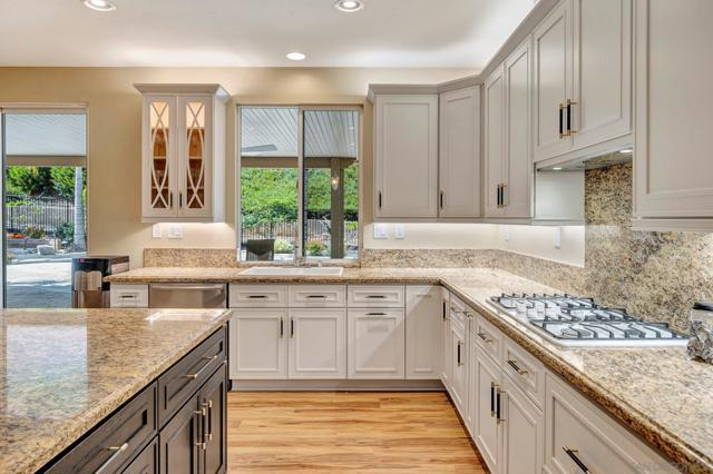 23860 Hollingsworth Dr, Murrieta CA: https://media.crmls.org/mediaz/995e4d0a-b5f4-4288-b3fd-e1e8d697631d.jpg