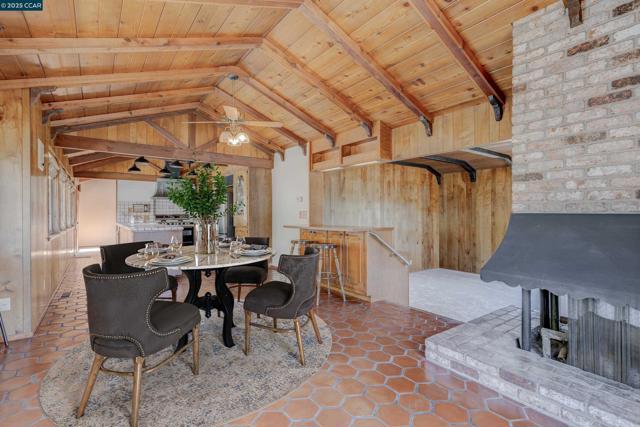 6180 HILLSIDE DRIVE, El Sobrante CA: https://media.crmls.org/mediaz/995e508e-95d3-4041-bc6c-1fa05207b9da.jpg