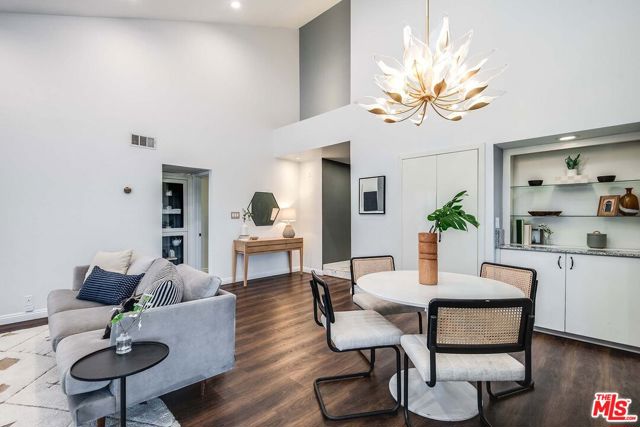 222 North Rose Street, 406 photo 8