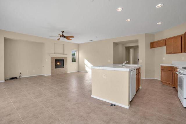 64178 Yosemite Lane, Desert Hot Springs CA: https://media.crmls.org/mediaz/995f3531-733b-46f4-8f6a-aa2f5e3a12ae.jpg