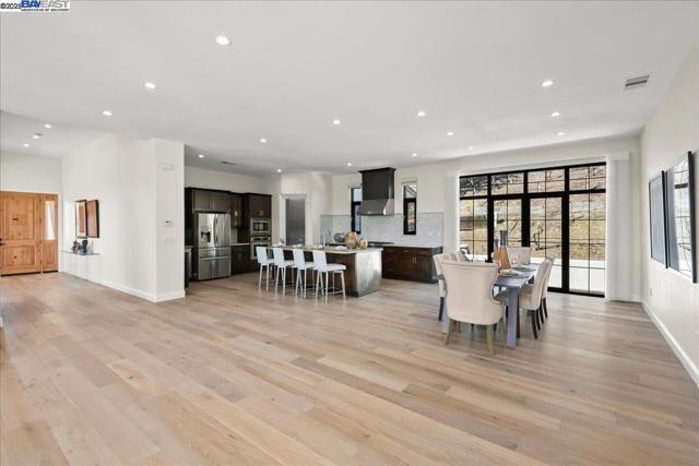 5388 Doolan Rd, Livermore CA: https://media.crmls.org/mediaz/995ff7eb-b55f-4044-bb52-3217e36ad128.jpg