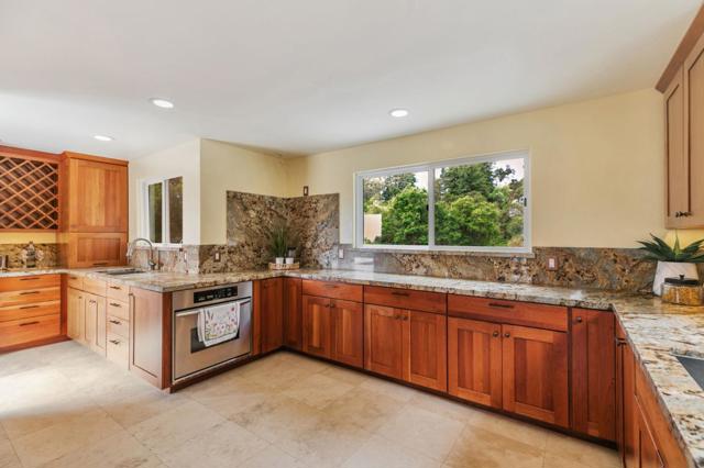 411 Hecker Pass Road, Watsonville CA: https://media.crmls.org/mediaz/99601508-4c55-414f-a20f-e660c1363b00.jpg