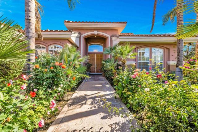 14 Collegiate Circle, Rancho Mirage CA: https://media.crmls.org/mediaz/99604c61-f855-42ff-86fb-11dd1e2335b5.jpg
