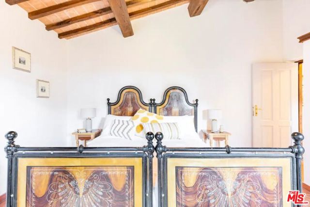 10 Via San Lorenzo, Umbria, ITALY,  CA: https://media.crmls.org/mediaz/996204a5-4a89-4eb6-a9bb-474b784ed873.jpg