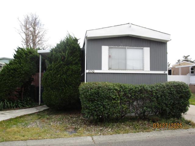13710 Monte Bello, Castroville CA: https://media.crmls.org/mediaz/99623142-ae0a-4ec5-a77b-b279876338ab.jpg