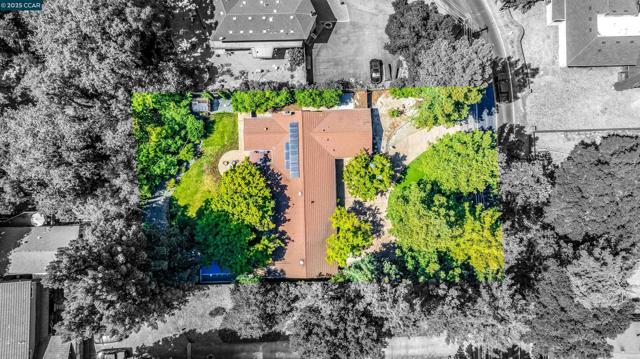 5104 Alhambra Valley Rd, Martinez CA: https://media.crmls.org/mediaz/9962599e-f694-44c8-b470-59679646f5c7.jpg