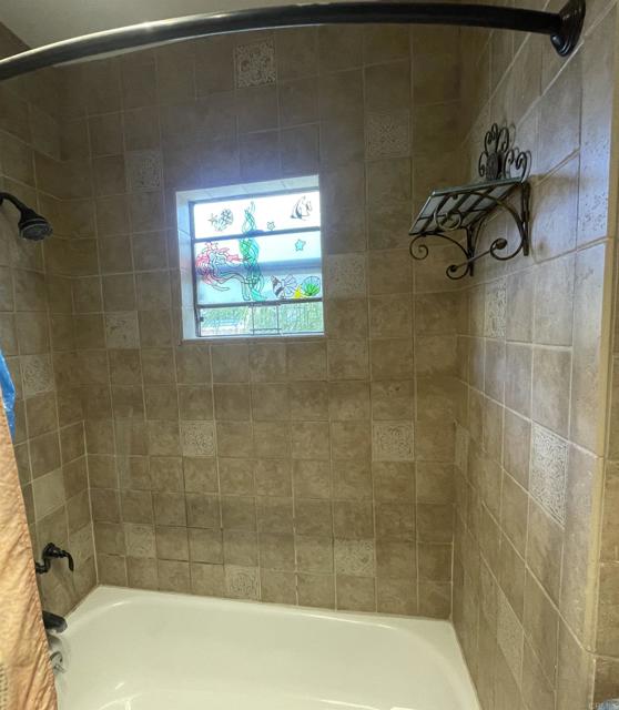 Detail Gallery Image 15 of 29 For 121 E Warner St, Ventura,  CA 93001 - 2 Beds | 1 Baths