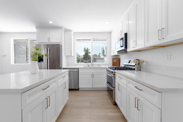 748 Alveda Avenue, El Cajon CA: https://media.crmls.org/mediaz/9962d017-8cf4-4aab-a556-bdbcb2f0e164.jpg