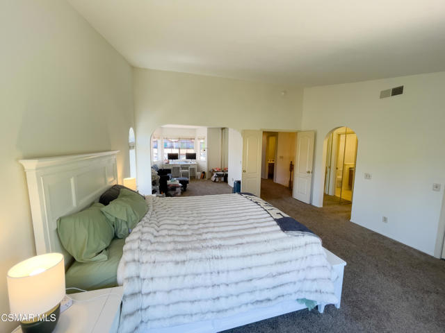 5964 Ruthwood Drive, Calabasas CA: https://media.crmls.org/mediaz/9962e9a4-b03f-485f-8aad-a6f55687383c.jpg