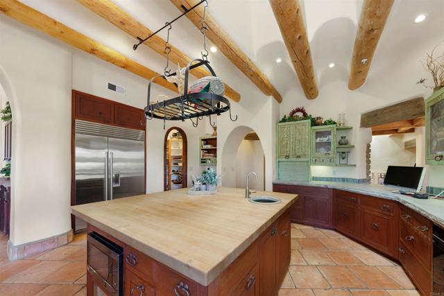 3198 Ashley Park Way, Jamul CA: https://media.crmls.org/mediaz/99634e48-6bbf-4f7a-a601-f78536732dfd.jpg