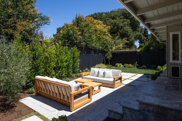 1031 Timothy Lane, Menlo Park CA: https://media.crmls.org/mediaz/9964410b-419e-4c9c-b4ba-ad30aa353825.jpg