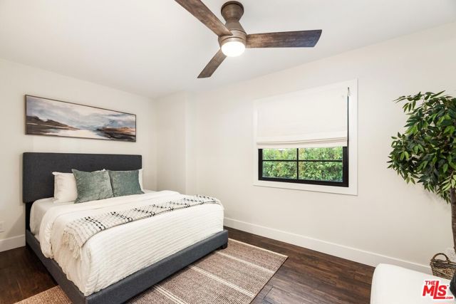 1225 S Cloverdale Avenue, Los Angeles CA: https://media.crmls.org/mediaz/9964acc7-45bb-42b9-a84a-c9a523b0e28d.jpg