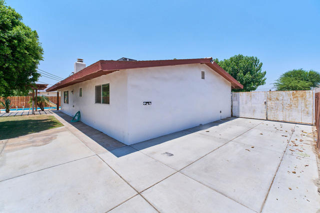 83175 Rue Paray, Thermal CA: https://media.crmls.org/mediaz/996504f5-77b4-47e9-ab7f-2f23988ddb22.jpg