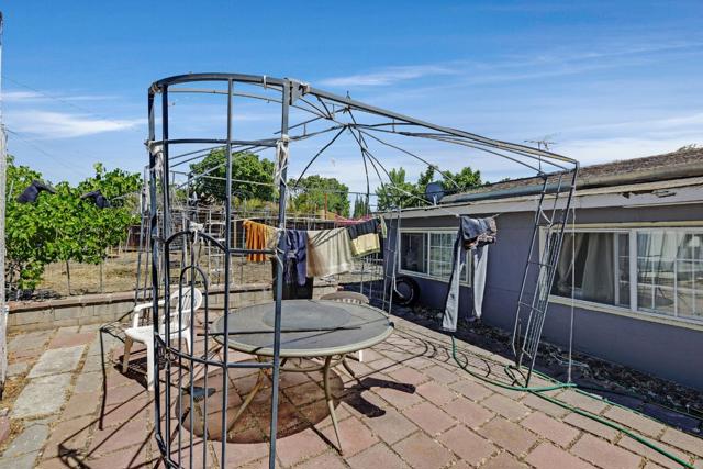 1549 Jupiter Way, Milpitas CA: https://media.crmls.org/mediaz/99651192-8a34-4ea4-be4b-fc09029552c1.jpg