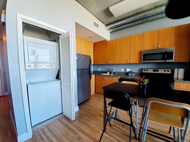 1080 Park Blvd, San Diego CA: https://media.crmls.org/mediaz/99654e7e-ce20-4e3e-91f4-e2f9fcb3003e.jpg