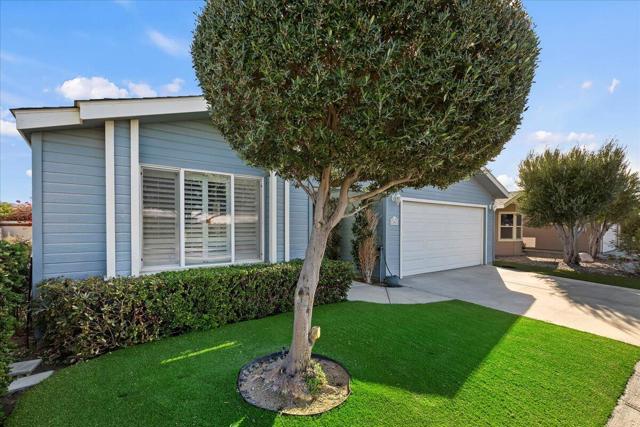 15300 Palm Drive, Desert Hot Springs CA: https://media.crmls.org/mediaz/996582ec-c6fc-45d7-837c-5a10d7c6b533.jpg