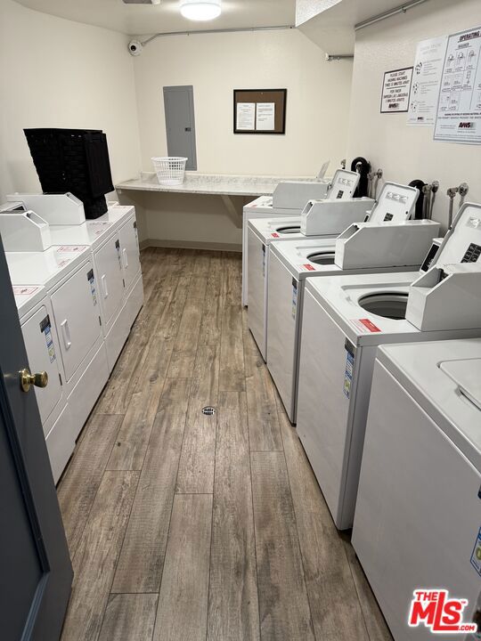 4647 Willis Avenue, Sherman Oaks CA: https://media.crmls.org/mediaz/99658810-de72-4407-8fec-473a91141b63.jpg