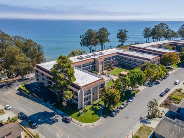 870 Park Avenue, Capitola CA: https://media.crmls.org/mediaz/996599e6-17d1-46a9-b2cc-291d98c2f739.jpg