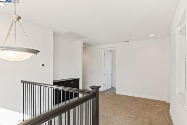 Image 19 of 28 For 2526 Modena Dr