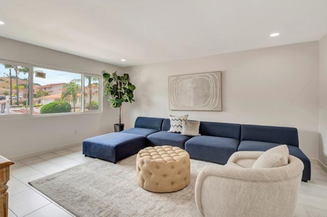 Home for Sale in Bonita