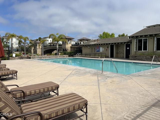 Detail Gallery Image 19 of 20 For 1465 Donegal Way, Oxnard,  CA 93035 - 3 Beds | 3 Baths