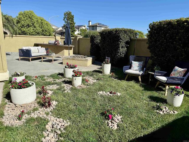 923 Citrine Way, San Marcos CA: https://media.crmls.org/mediaz/9968e4c7-c76e-4834-b4f8-264336ca9a57.jpg