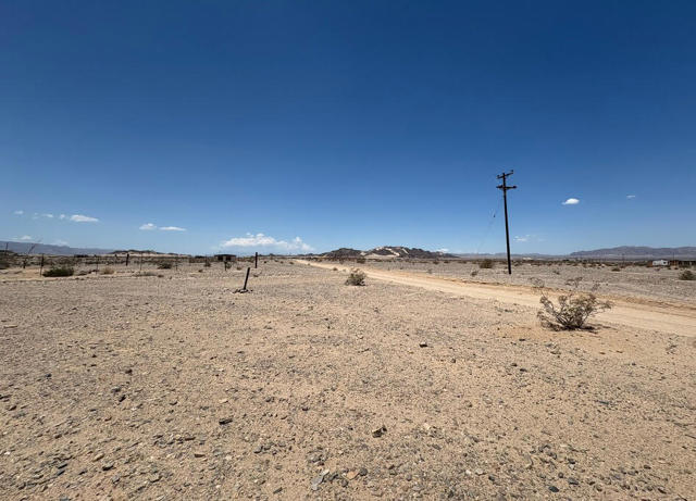0 Brown Road, 29 Palms CA: https://media.crmls.org/mediaz/996a7b37-60bd-4d0d-8c72-6ec1da808abd.jpg