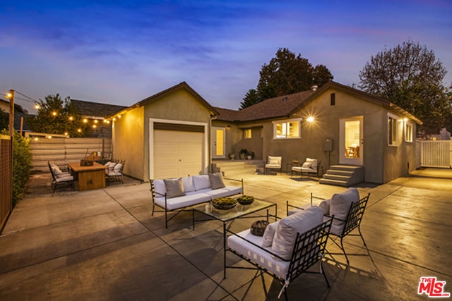 1411 Armadale Avenue, Los Angeles CA: https://media.crmls.org/mediaz/996a9650-ebc2-4362-a30d-38b8d3274f80.jpg