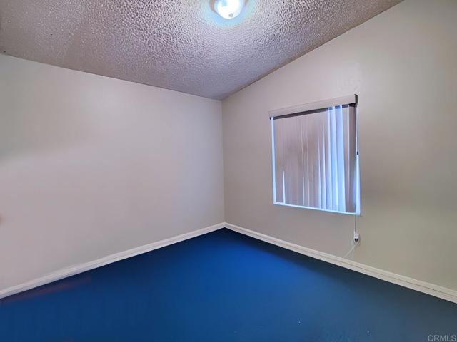 Home for Sale in Lakeside