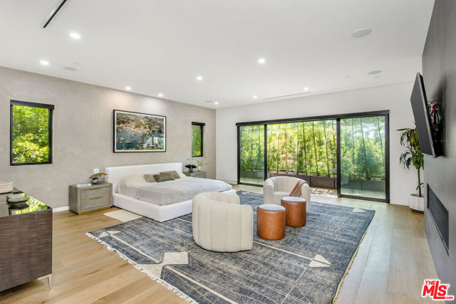 347 N Alfred Street, Los Angeles CA: https://media.crmls.org/mediaz/996b487a-4e66-4ae3-ba1e-066718ec1c4e.jpg