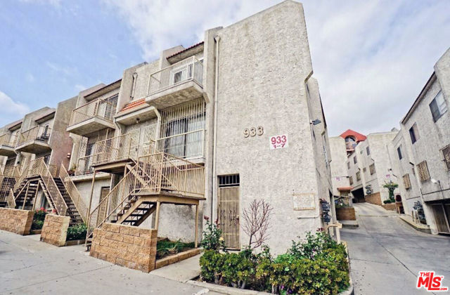 933 New Depot Street