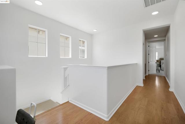 1165 Cottage Ln, Hercules CA: https://media.crmls.org/mediaz/996cb63a-f32c-45b8-8c56-2ed2be52c7ee.jpg