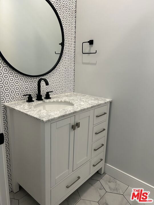 13928 Bessemer Street, Van Nuys CA: https://media.crmls.org/mediaz/996d560f-9707-4bc2-b42a-e6f9aec03797.jpg
