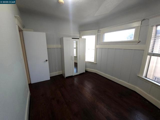 2510 E 21st ST, Oakland CA: https://media.crmls.org/mediaz/996e140b-61a0-45ac-8a75-bb14504dabf4.jpg