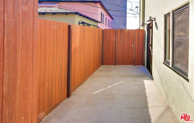 836 Hilldale Avenue, West Hollywood CA: https://media.crmls.org/mediaz/996ed486-0655-4492-b7a2-2254b9135e48.jpg