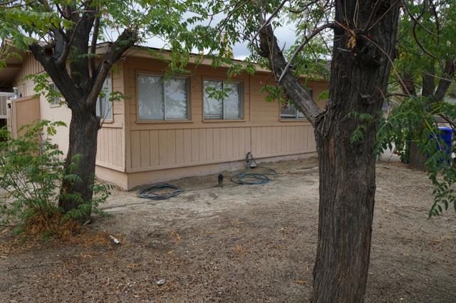 11022 West Drive, Morongo Valley CA: https://media.crmls.org/mediaz/997002bd-85b0-4428-b958-b834201e9b51.jpg