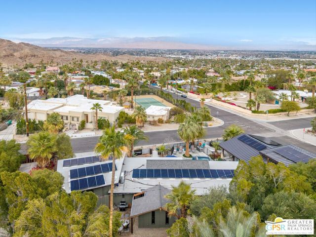 38613 Paradise Way, Cathedral City CA: https://media.crmls.org/mediaz/9970b2ae-ed33-4883-a2a4-2ffb75f8c390.jpg