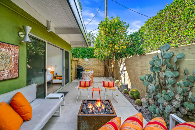 1611 S Calle Palo Fierro #4, Palm Springs, CA 92264