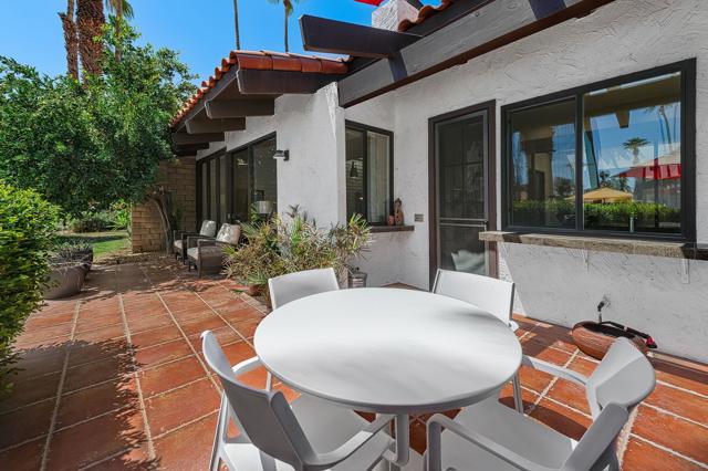 1344 Verano Drive, Palm Springs CA: https://media.crmls.org/mediaz/99715503-52db-478f-b8d2-ca5075bf6d4a.jpg