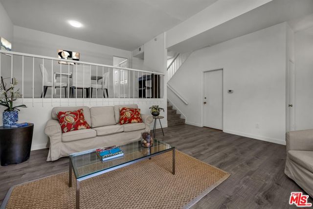 11260 Overland Avenue, 19C photo 2