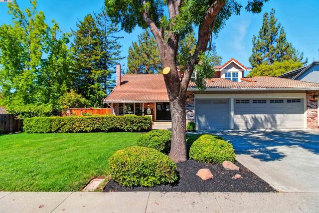 2673 Velvet Way, Walnut Creek CA: https://media.crmls.org/mediaz/99718b7a-c9e1-49ca-9bf7-7b14fb661fc9.jpg